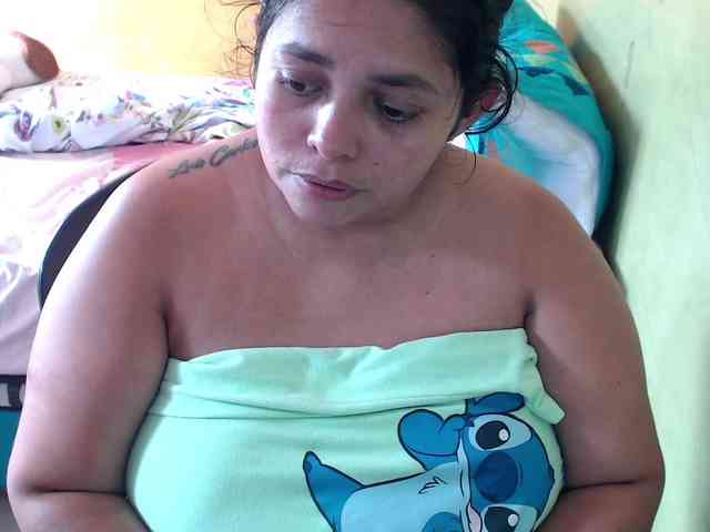 mia-naughty webcam