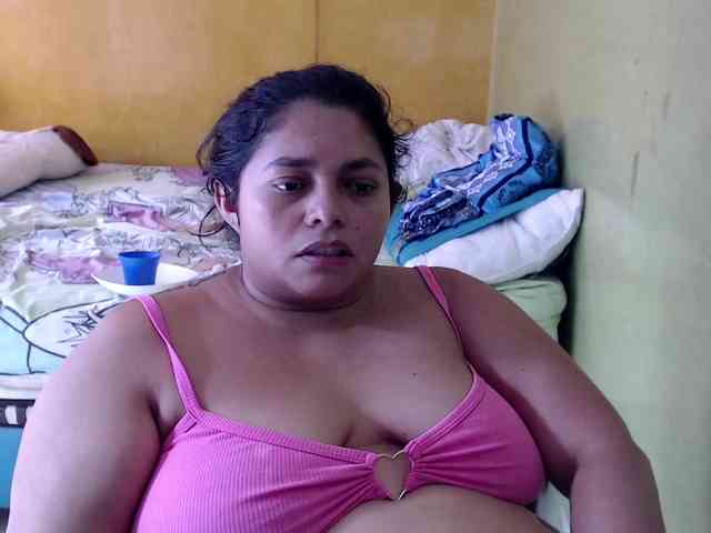 mia-naughty webcam