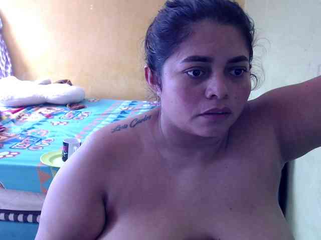 mia-naughty webcam