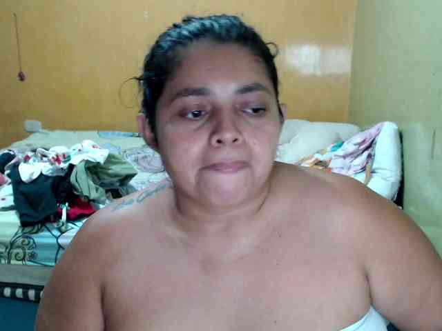 mia-naughty webcam