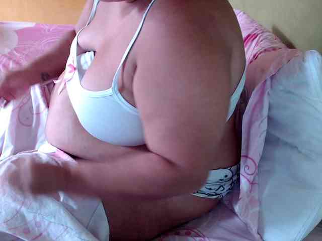 mia-naughty webcam