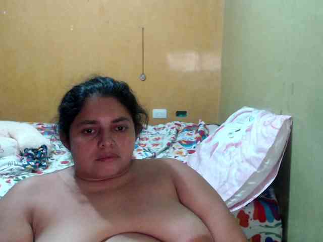 mia-naughty webcam