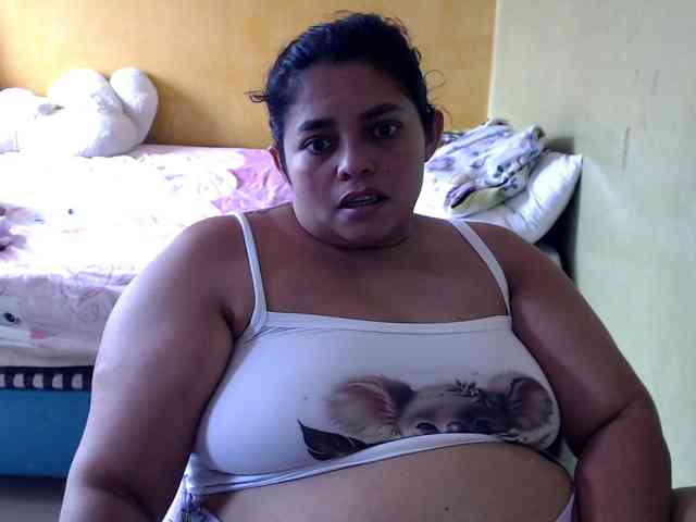 mia-naughty webcam