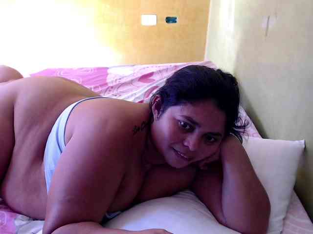 mia-naughty webcam