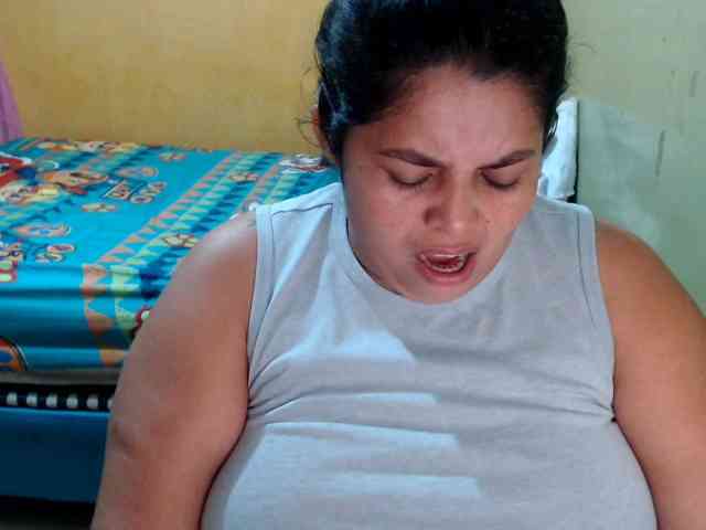 mia-naughty webcam