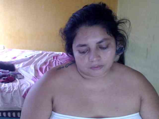 mia-naughty webcam