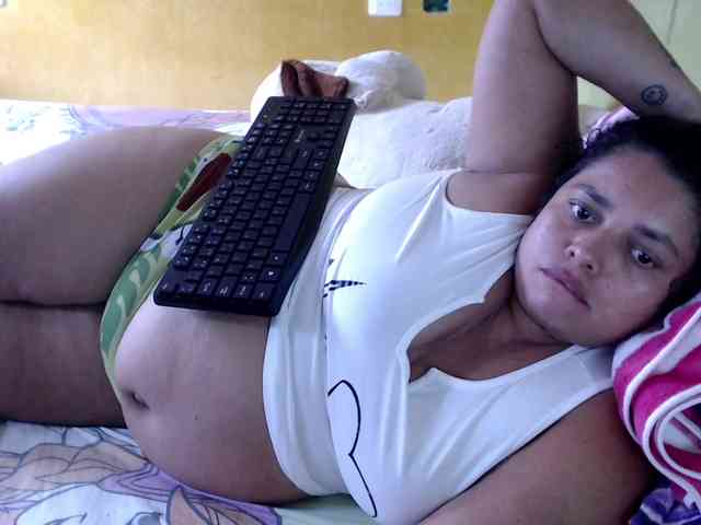 mia-naughty webcam