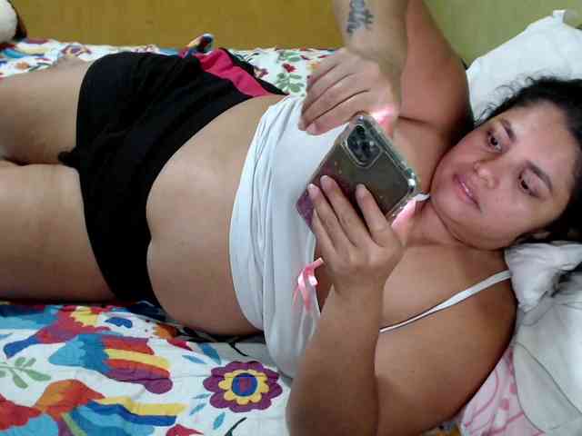 mia-naughty webcam