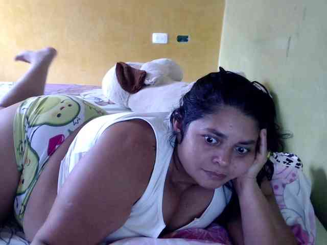 mia-naughty webcam