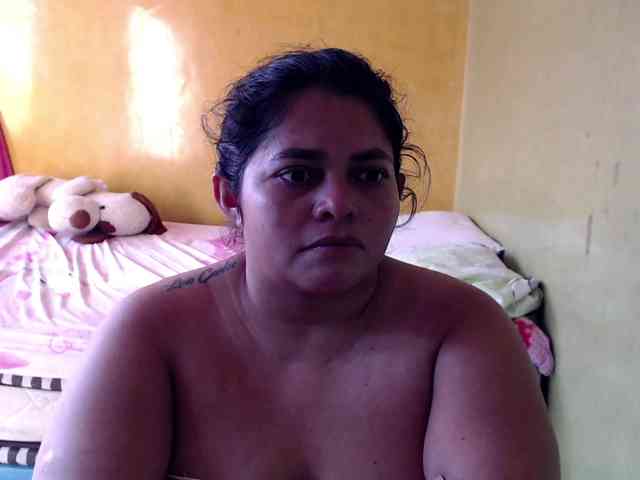 mia-naughty webcam