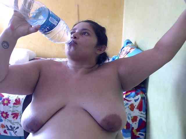 mia-naughty webcam
