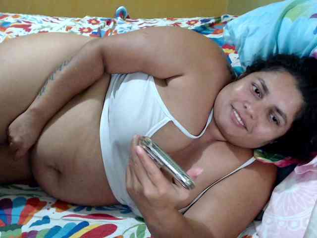 mia-naughty webcam