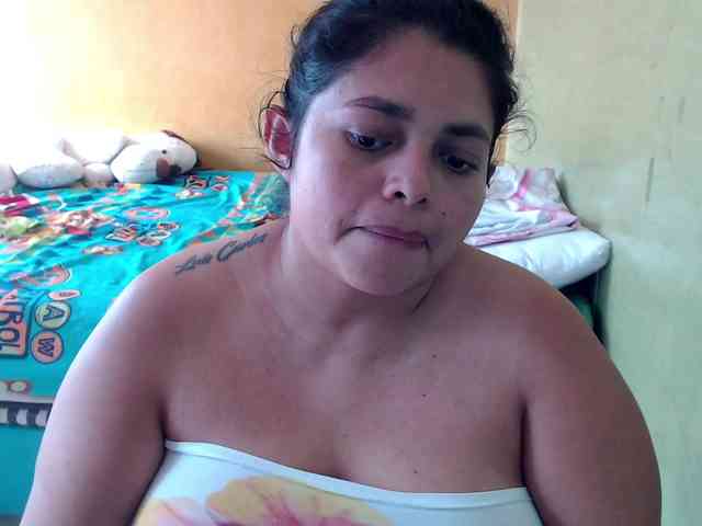 mia-naughty webcam