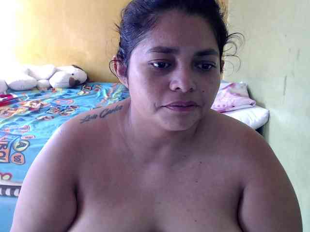 mia-naughty webcam