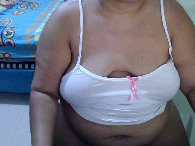 mia-naughty webcam
