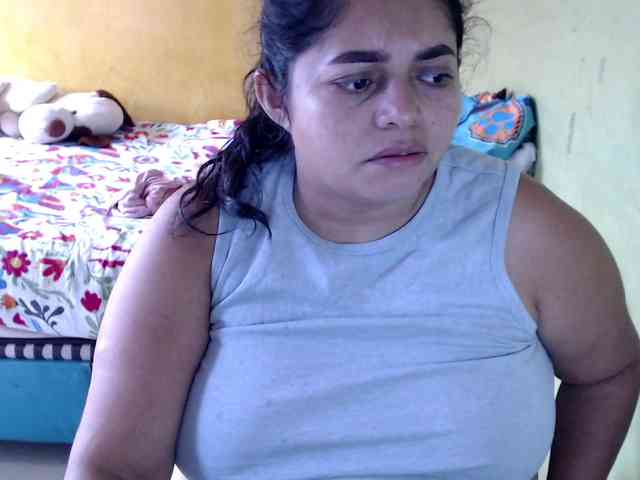 mia-naughty webcam