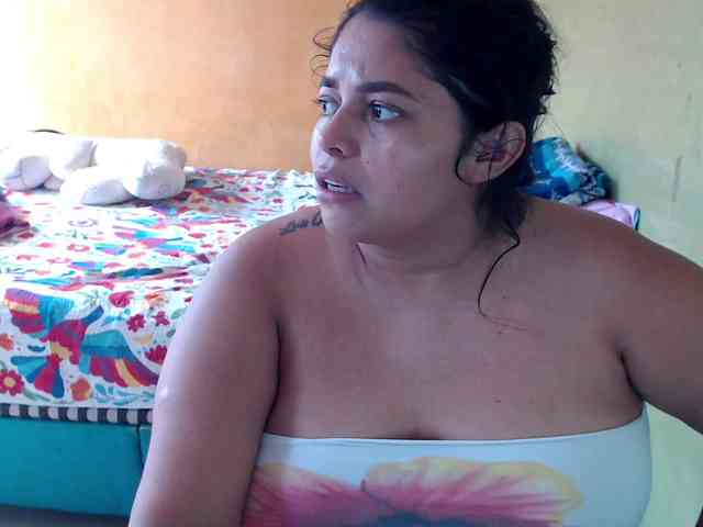 mia-naughty webcam