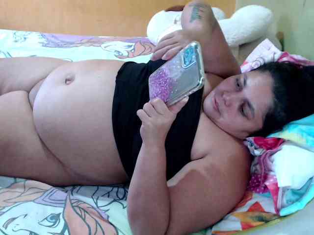 mia-naughty webcam