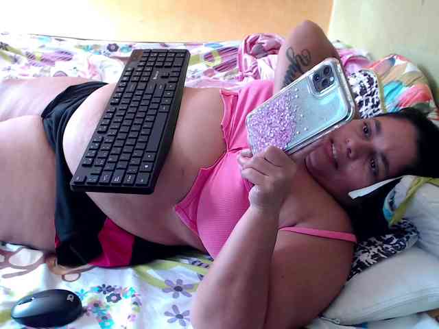 mia-naughty webcam