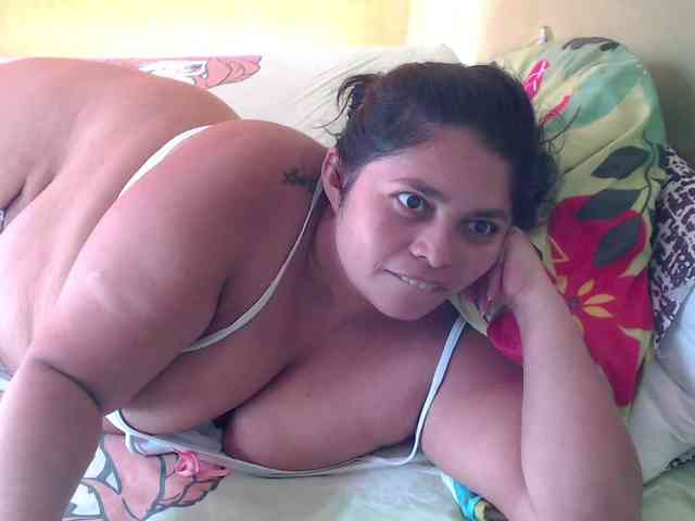mia-naughty webcam