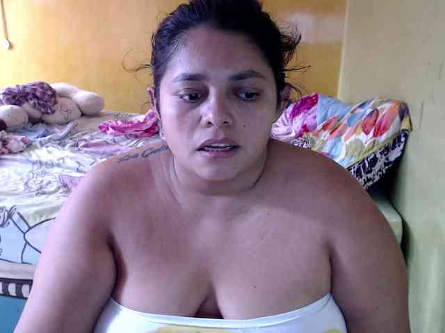 mia-naughty webcam