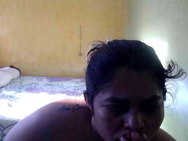 mia-naughty webcam