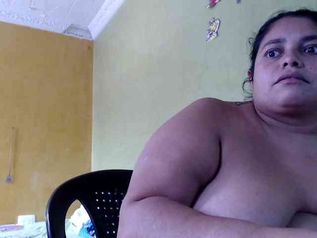 mia-naughty webcam