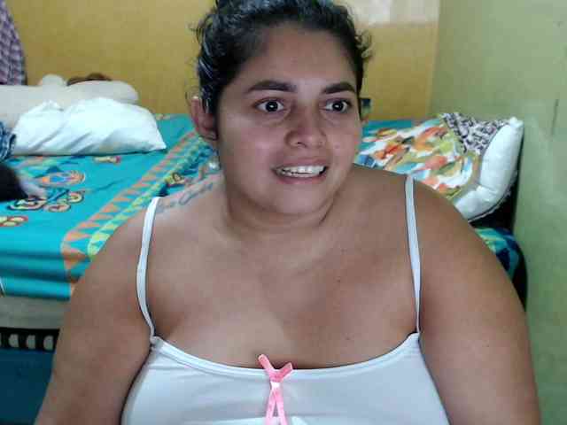 mia-naughty webcam