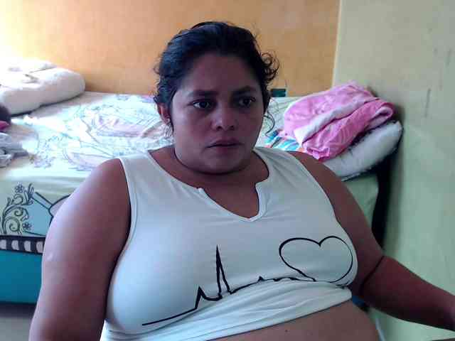 mia-naughty webcam