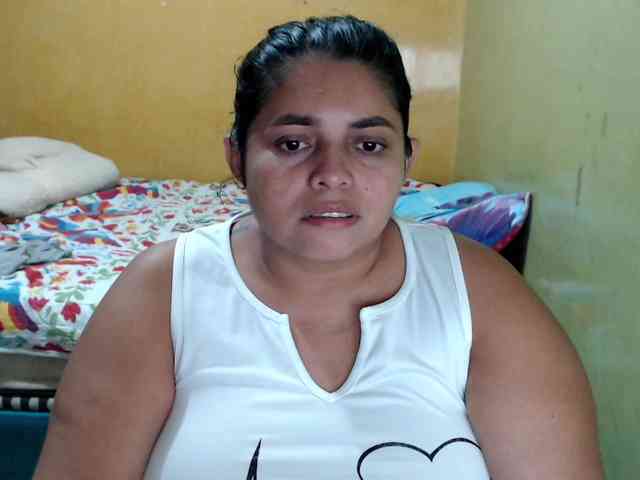 mia-naughty webcam