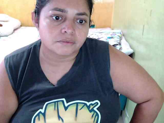 mia-naughty webcam