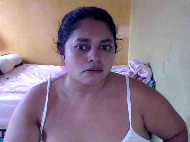 mia-naughty webcam