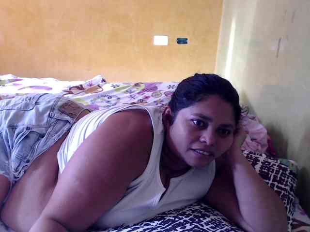 mia-naughty webcam