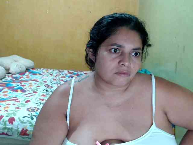 mia-naughty webcam