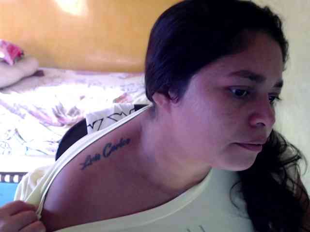 mia-naughty webcam