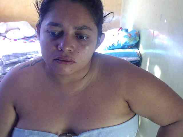 mia-naughty webcam