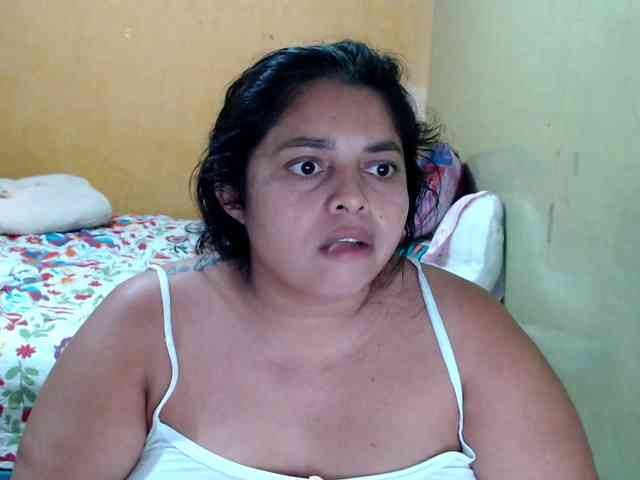 mia-naughty webcam