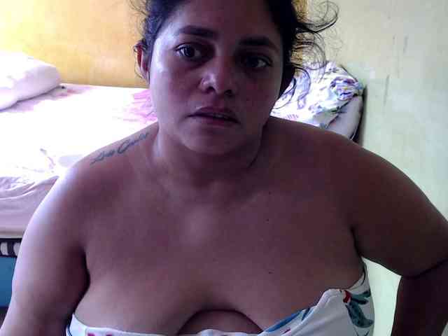 mia-naughty webcam