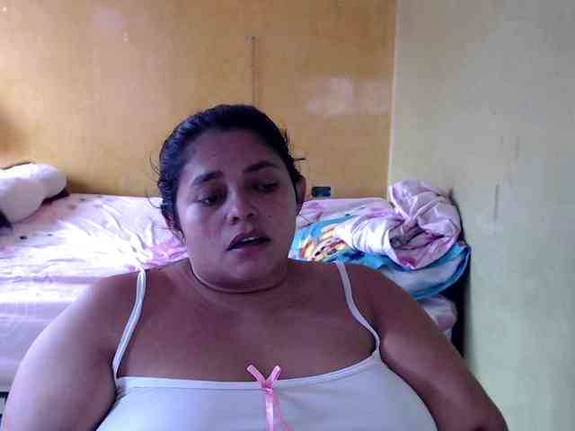mia-naughty webcam