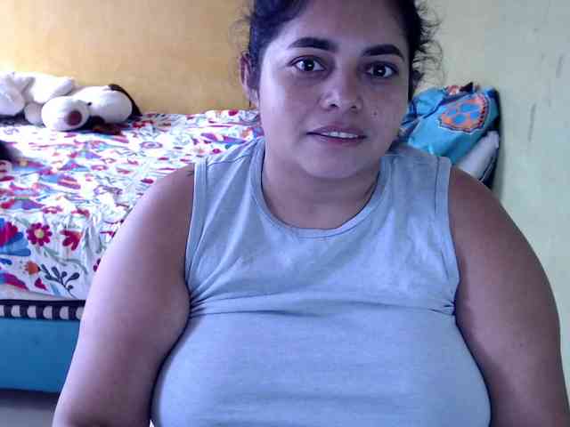 mia-naughty webcam