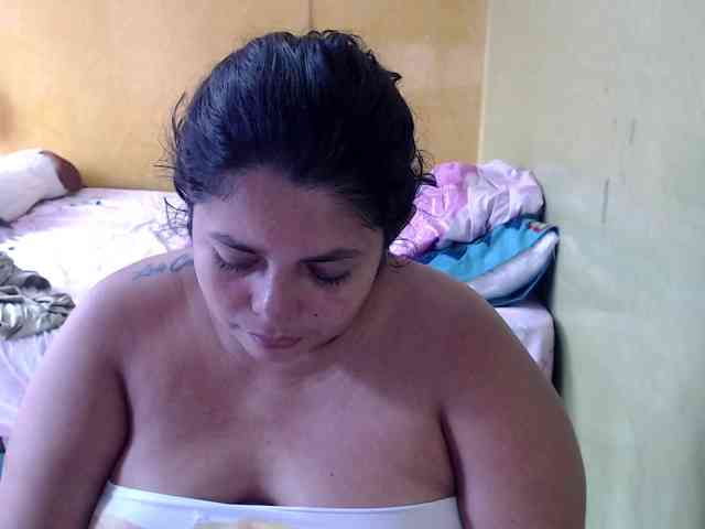mia-naughty webcam