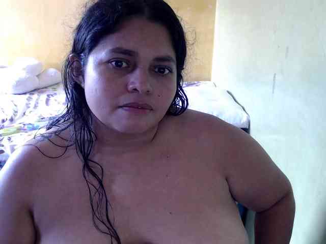 mia-naughty webcam