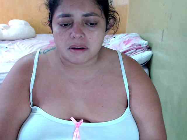 mia-naughty webcam
