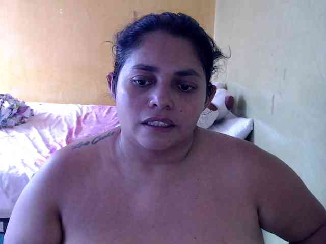 mia-naughty webcam