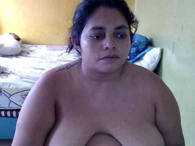 mia-naughty webcam