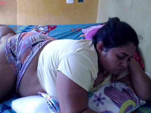 mia-naughty webcam