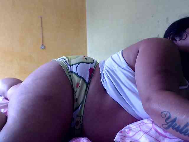 mia-naughty webcam