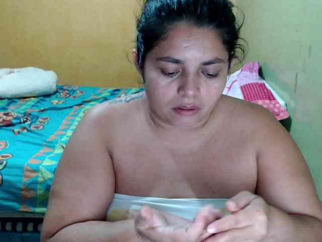 mia-naughty webcam