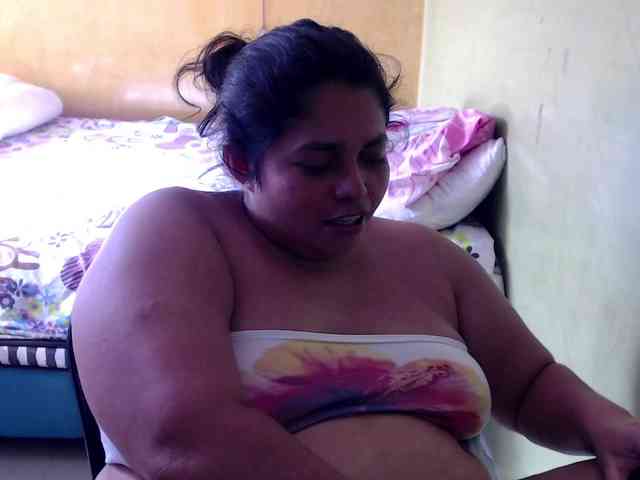 mia-naughty webcam