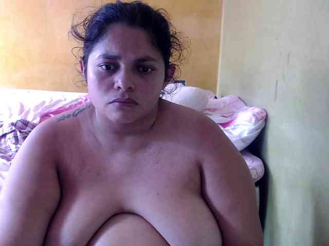 mia-naughty webcam
